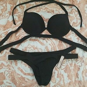Black Victoria's Secret bikini